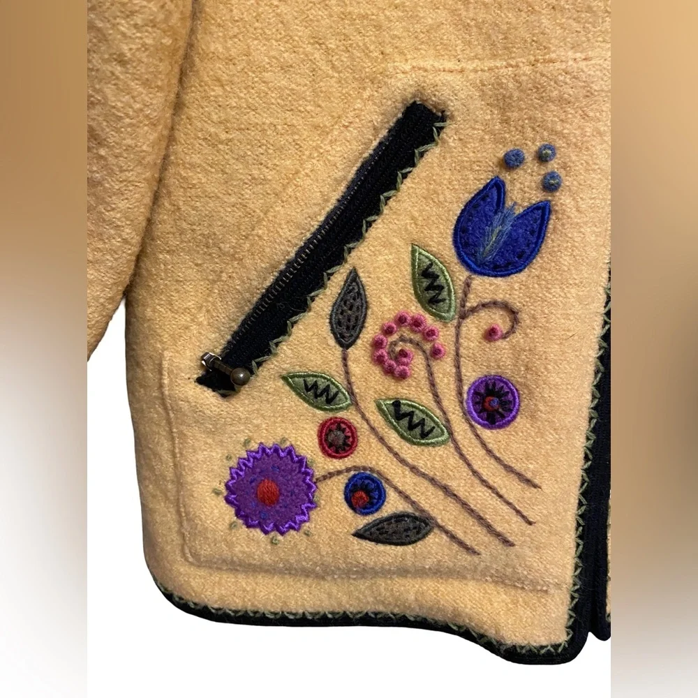 Icelandic Design wool cuffs small